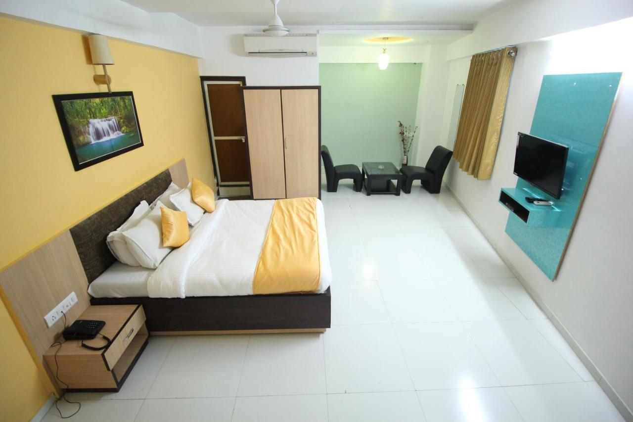Hotel Hillton Gandhinagar Exterior foto